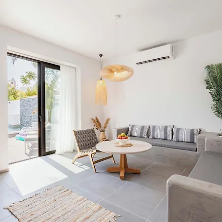 Kouros Exclusive - Adults Only 4*